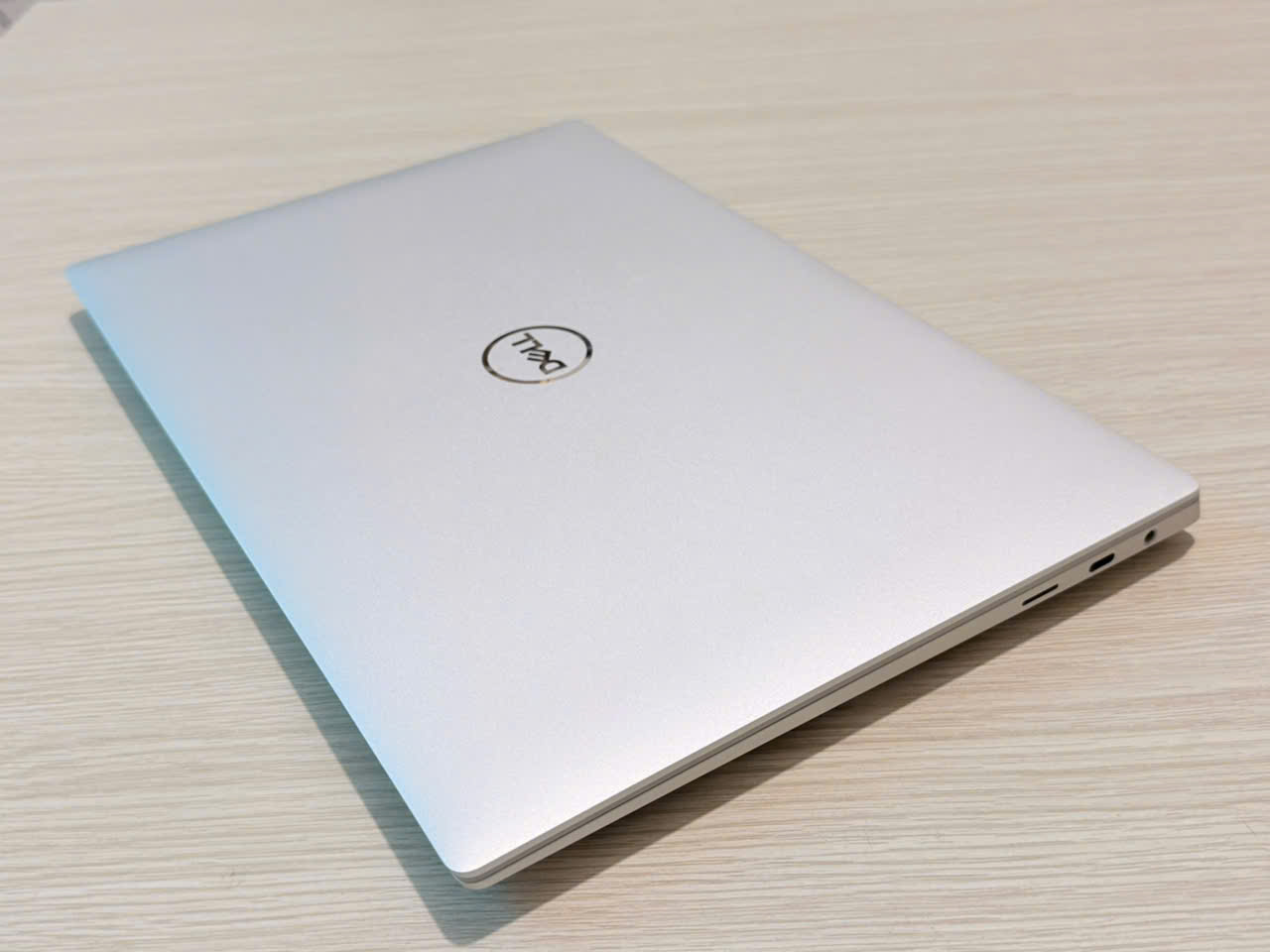 Dell xps 9440 có làm đồ họa được không